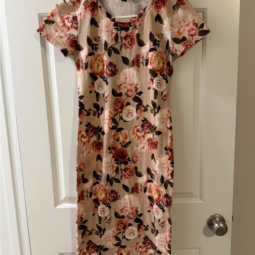 Forever 21 Pink and Cream Floral Midi Dress